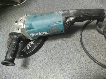 01-200209532: Makita ga9060