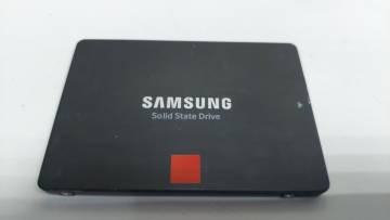 01-200229511: Samsung 860 pro 1 tb