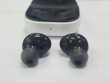 01-200246015: Samsung galaxy buds2