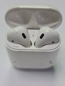 01-200247379: Apple airpods 2nd generation with charging case