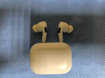 01-200281740: Apple airpods pro 2nd generation with magsafe charging case usb-c