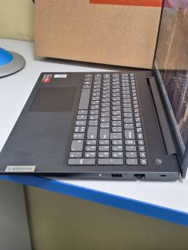 01-200295245: Lenovo v15 g4 amn