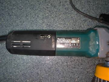 01-200309498: Makita 9565 clr