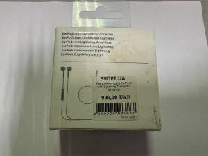 01-200096651: Apple earpods with lightning connector