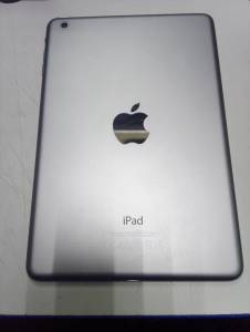01-200103339: Apple ipad mini 1 wifi a1432 16gb