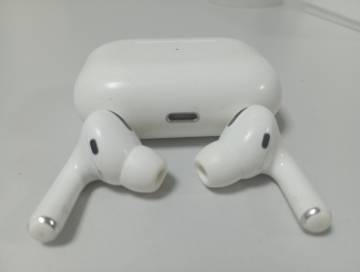 01-200211602: Apple airpods pro