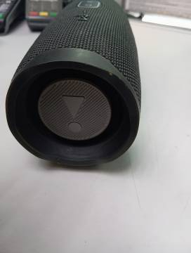 01-200304107: Jbl charge 4