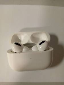 01-200215710: Apple airpods pro