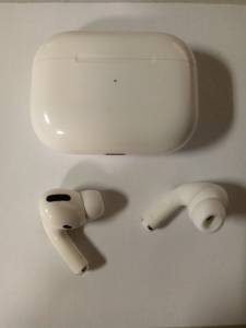 01-200215710: Apple airpods pro