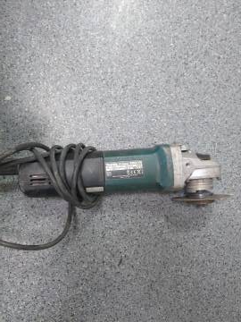 01-200218663: Makita 9565cvr