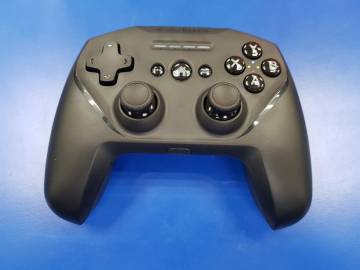 01-200177781: Steelseries nimbus+ wireless gaming controller