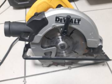 01-200277048: Dewalt dwe560