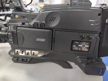 01-200180751: Sony dsr-400p