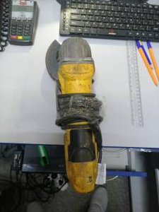 01-200175663: Dewalt d28136