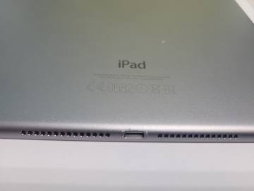 01-200204229: Apple ipad air 2 wifi 64gb 3g