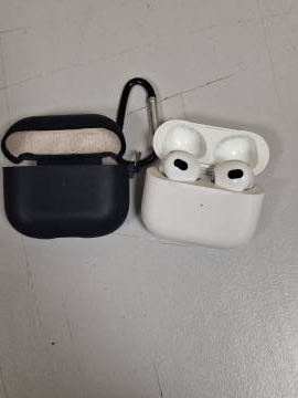 01-200270617: Apple airpods 3rd generation