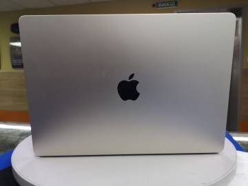 01-200274180: Apple macbook air 15" m3 2024