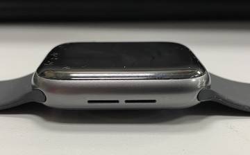 01-200035633: Apple watch series 5 44mm aluminum case