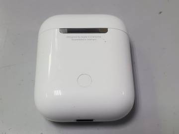 01-200148606: Apple airpods 2nd generation with charging case