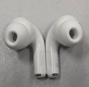01-200190974: Apple airpods pro 2nd generation
