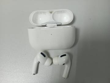 01-200211602: Apple airpods pro