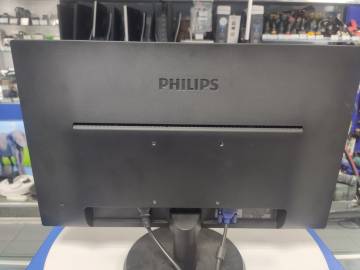 01-200277557: Philips 223v5l