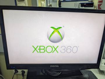 01-200166118: Microsoft xbox360 slim 250gb