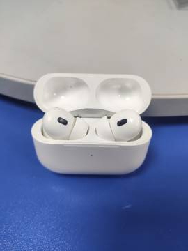 01-200235796: Apple airpods pro 2nd generation with magsafe charging case usb-c