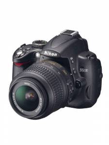 Nikon d5000 + af-s dx zoom-nikkor 18-55mm f/3,5-5,6g vr