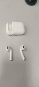 01-200047403: Apple airpods 2nd generation with charging case