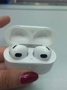 01-200162109: Apple airpods 3rd generation