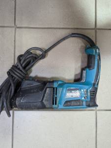 01-200214175: Makita hr2610