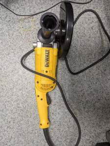 01-200208969: Dewalt d28490