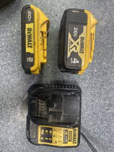 01-200223501: Dewalt dcs 334 + 1 акб 2а + 1 акб 4а + зп