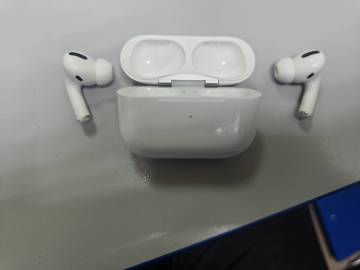 01-200191687: Apple airpods pro