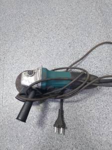 01-200262131: Makita ga5030