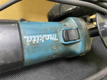 01-200265713: Makita 9558hn