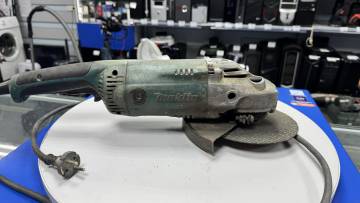 01-200302288: Makita ga9020s