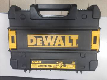 01-200250034: Dewalt dcd777