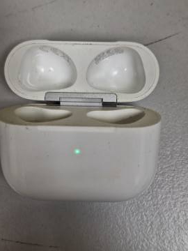 01-200270617: Apple airpods 3rd generation