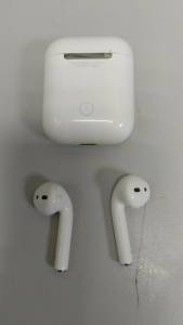 01-200223671: Apple airpods 2nd generation with charging case