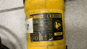 01-200304351: Dewalt d25133qs