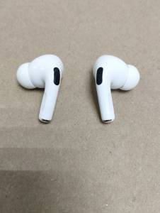 01-200205584: Apple airpods pro