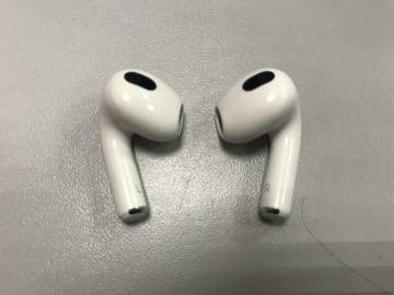 01-200214951: Apple airpods 3rd generation