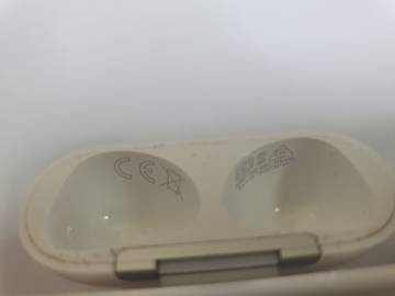 01-200220557: Apple airpods 3rd generation