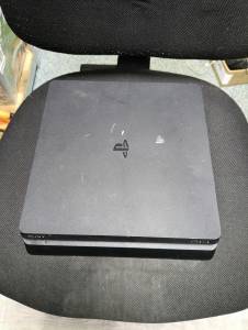 01-200233677: Sony playstation 4 slim 500gb