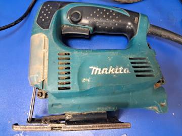 01-200236650: Makita 4326