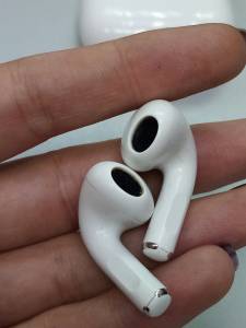 01-200150679: Apple airpods 3rd generation