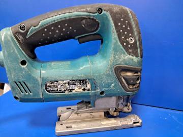 01-200201571: Makita 4350fct