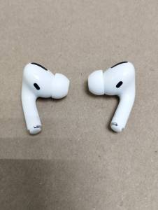 01-200205584: Apple airpods pro